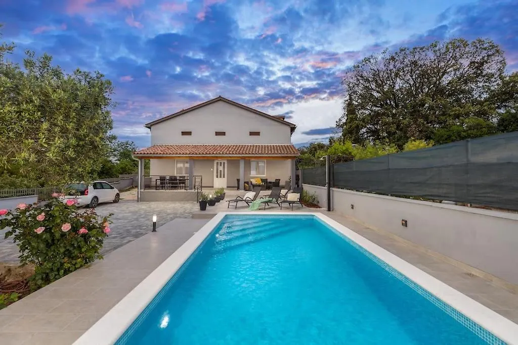 House Katarina With Private Swiming Pool Villa Pula